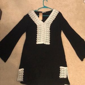 Francesca’s black dress